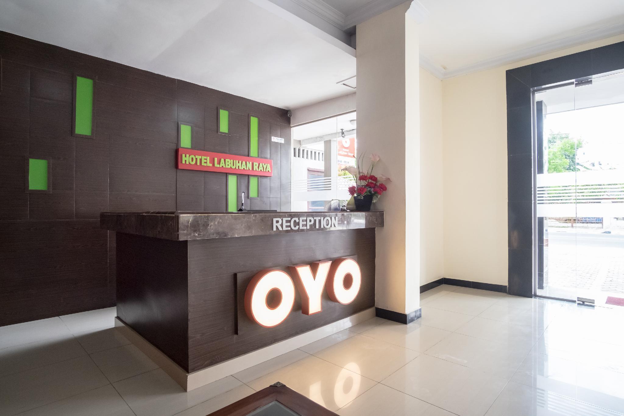 Oyo 741 Hotel Labuhan Raya Медан Екстериор снимка