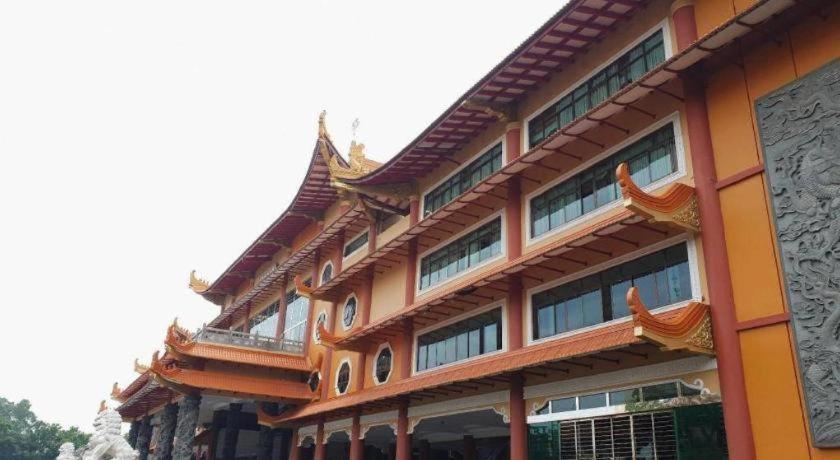 Oyo 741 Hotel Labuhan Raya Медан Екстериор снимка