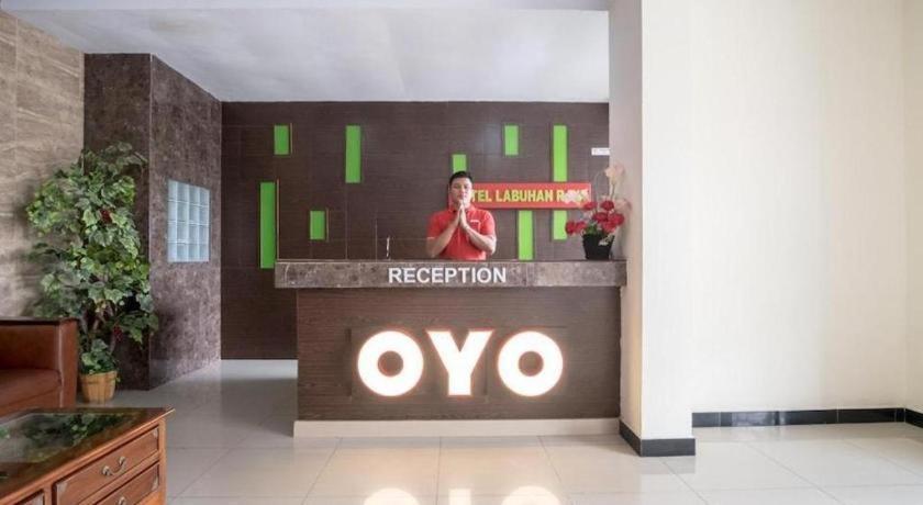 Oyo 741 Hotel Labuhan Raya Медан Екстериор снимка