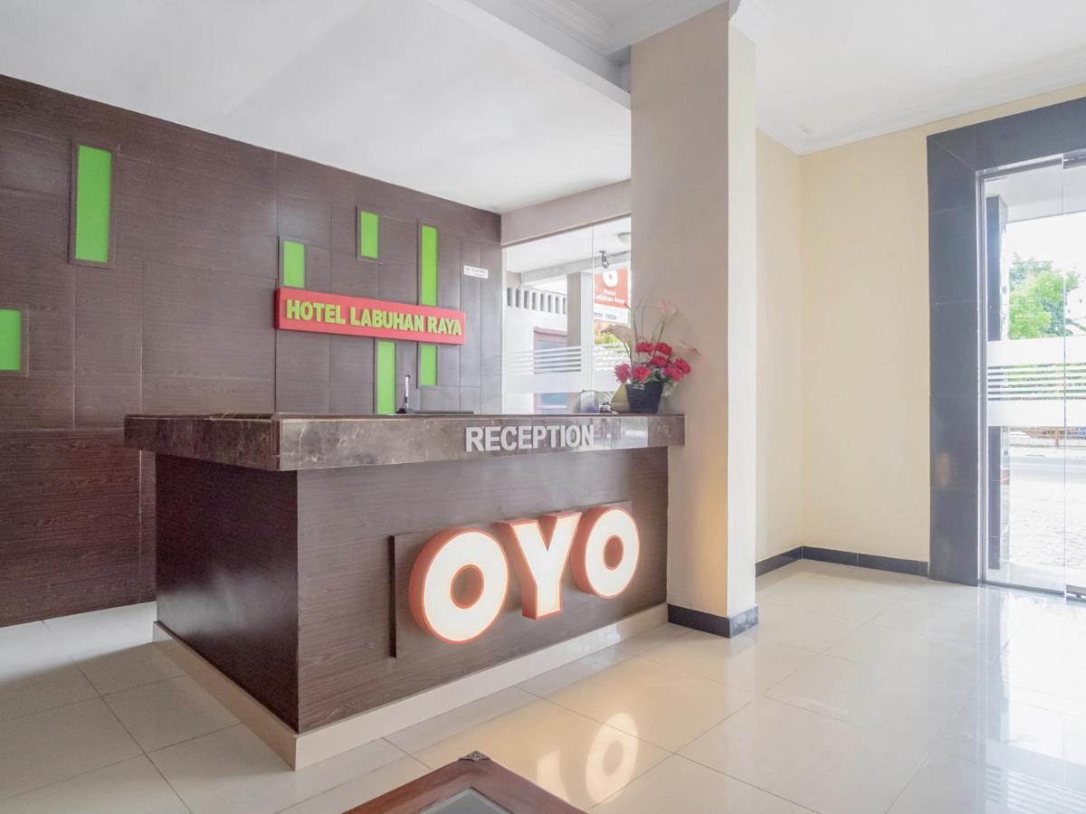 Oyo 741 Hotel Labuhan Raya Медан Екстериор снимка