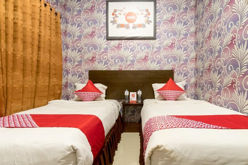 Oyo 741 Hotel Labuhan Raya Медан Екстериор снимка