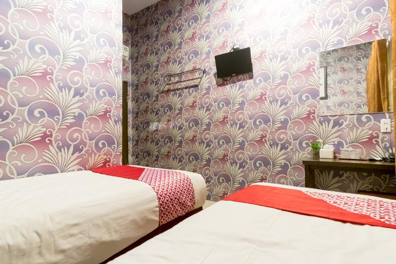 Oyo 741 Hotel Labuhan Raya Медан Екстериор снимка